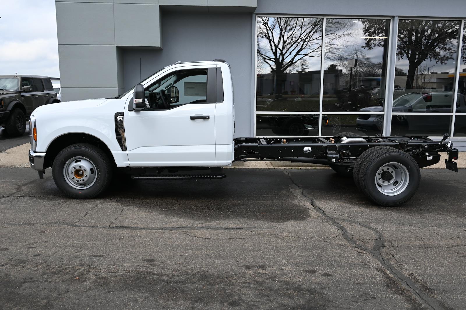 New 2026 Ford F-350 - photo 2