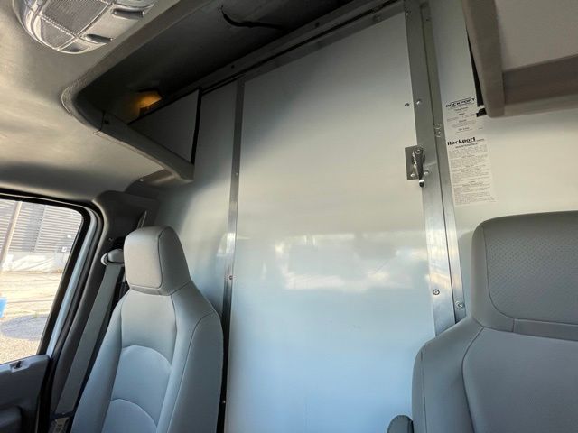 New 2027 Ford E-350 Cutaway - photo 36