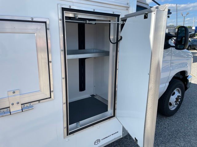 New 2027 Ford E-350 Cutaway - photo 60