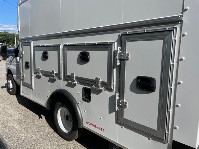 New 2027 Ford E-350 Cutaway - photo 7