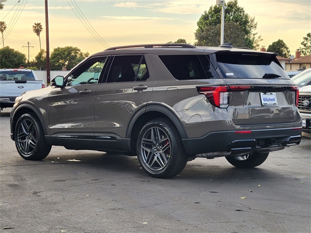 New 2026 Ford Explorer - photo 2