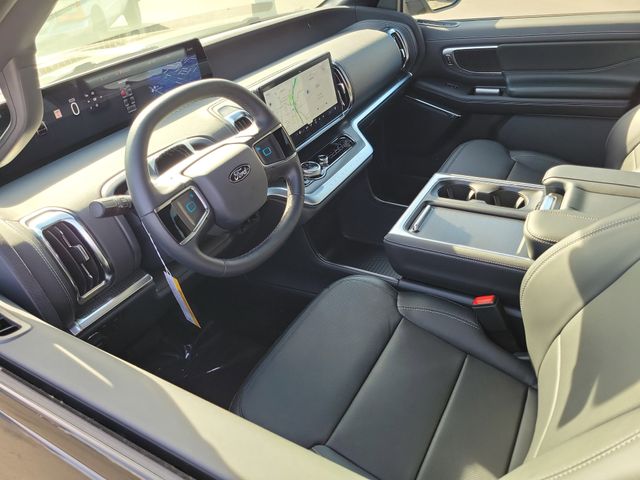 New 2026 Ford Expedition Platinum - photo 3
