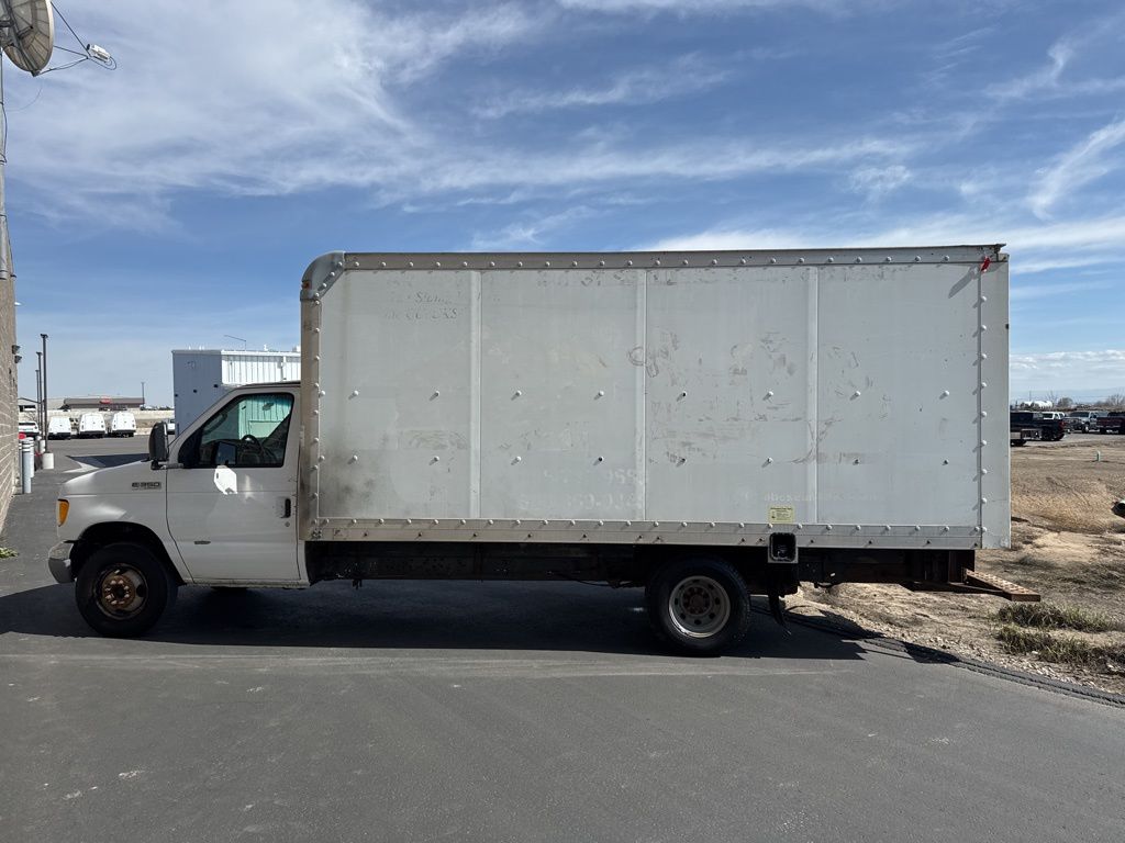 Used 2006 Ford E-350 Cutaway - photo 5