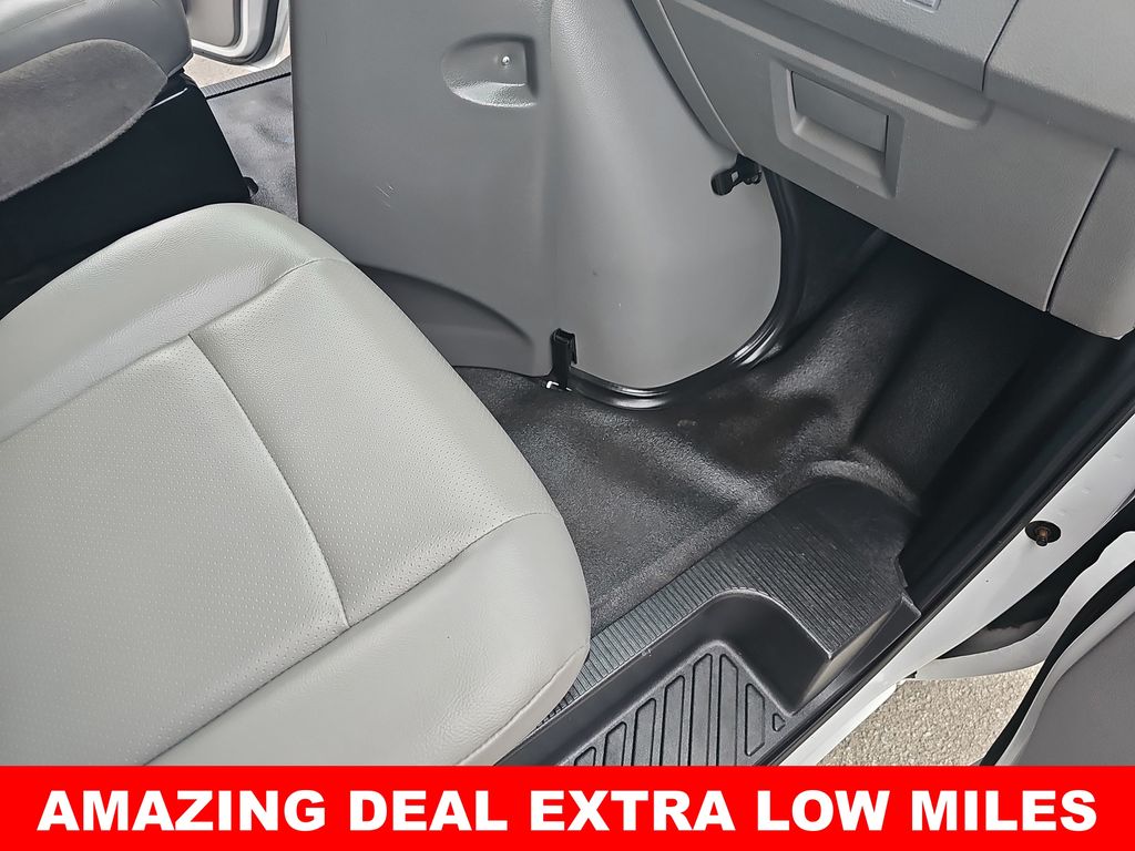 Used 2019 Ford E-450 Cutaway - photo 10
