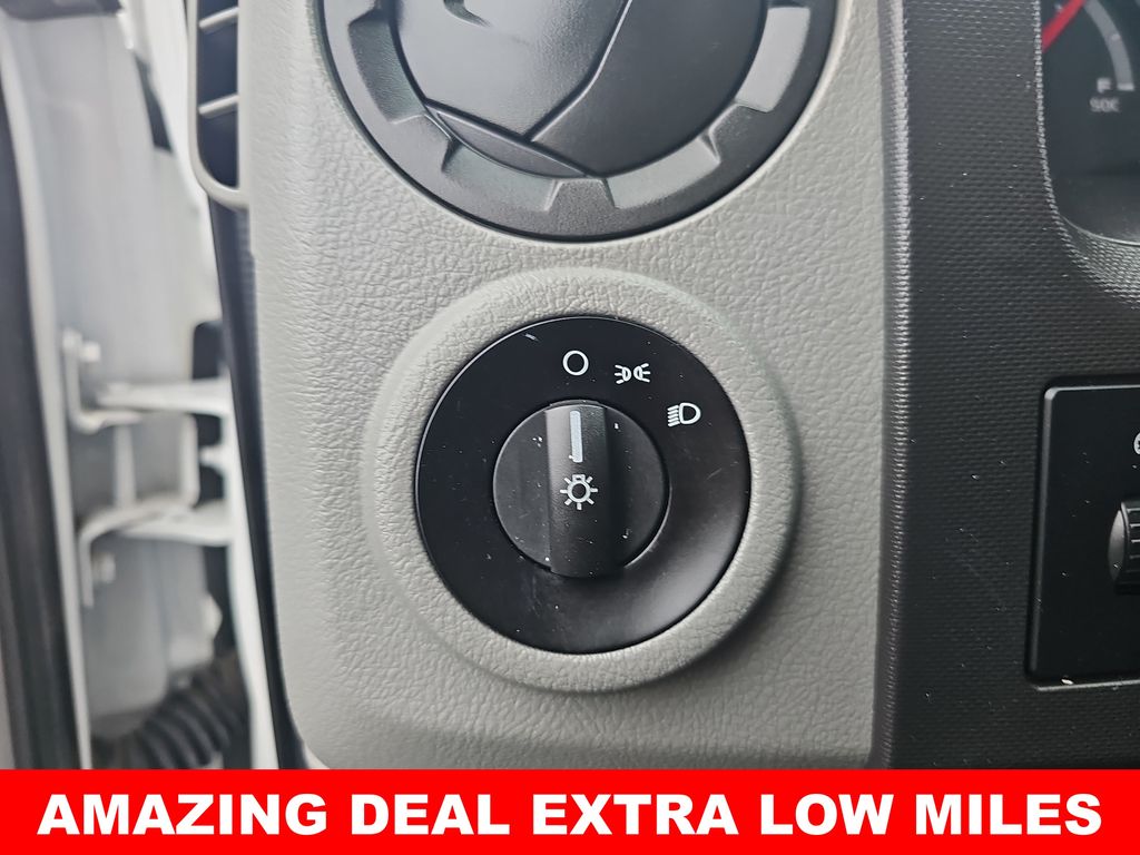 Used 2019 Ford E-450 Cutaway - photo 23