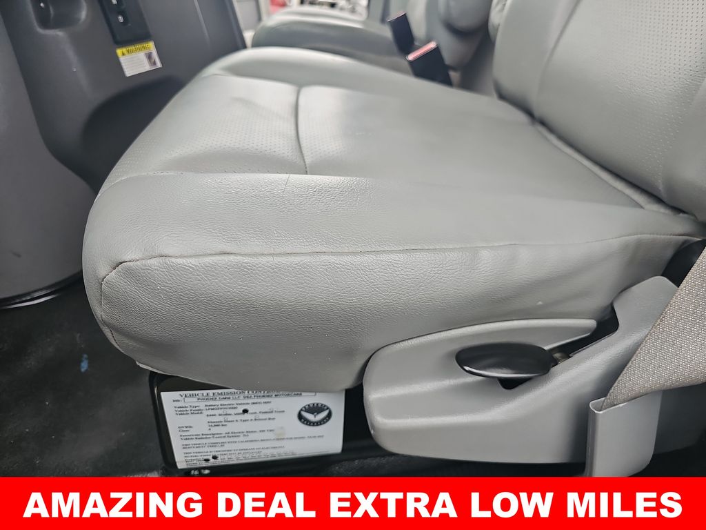 Used 2019 Ford E-450 Cutaway - photo 26