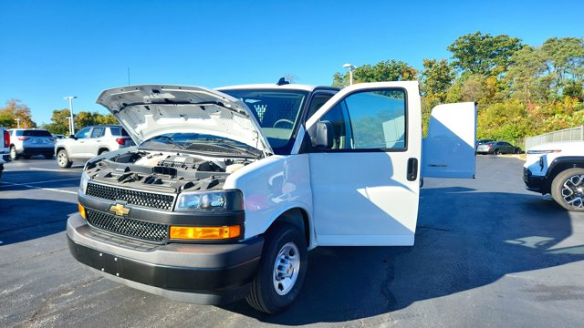 New 2025 Chevrolet Express 2500 Empty Cargo Van - photo 9