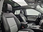 Used 2022 Ford Explorer XLT thumbnail 1