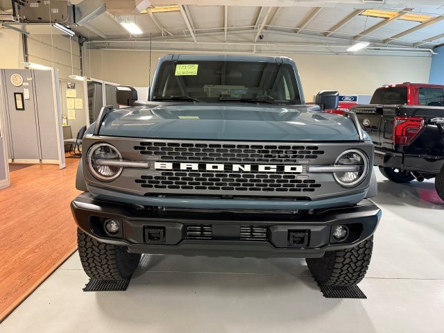 New 2025 Ford Bronco - photo 2