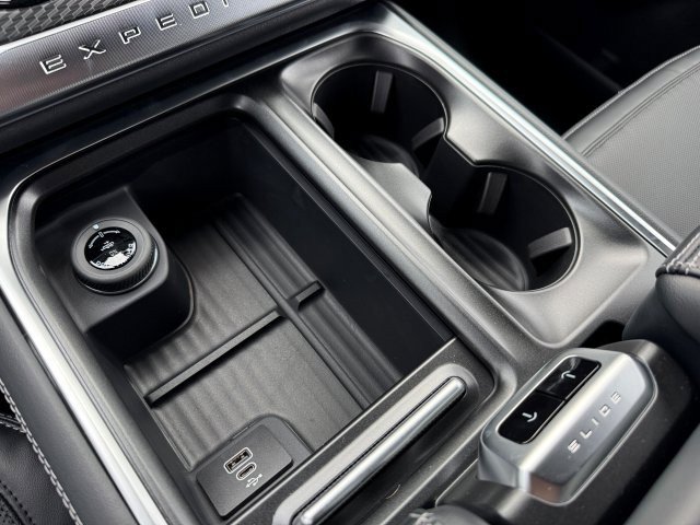 New 2026 Ford Expedition Platinum - photo 29