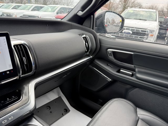 New 2026 Ford Expedition Platinum - photo 22