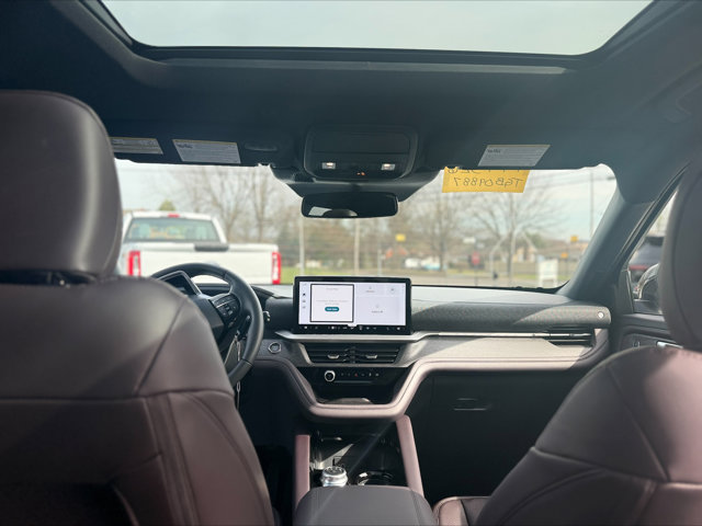 New 2026 Ford Explorer Platinum - photo 3