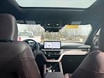 New 2026 Ford Explorer Platinum thumbnail 3