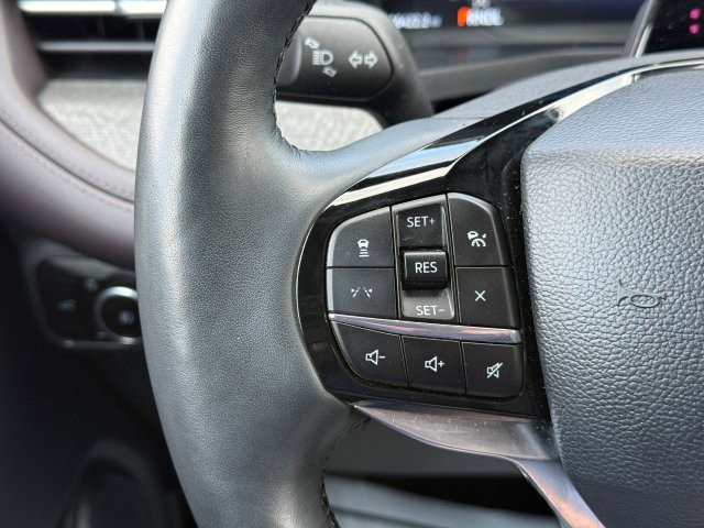 Used 2025 Ford Explorer Platinum - photo 38