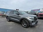 Used 2025 Ford Explorer thumbnail 1