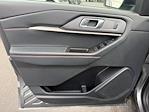 Used 2025 Ford Explorer thumbnail 9