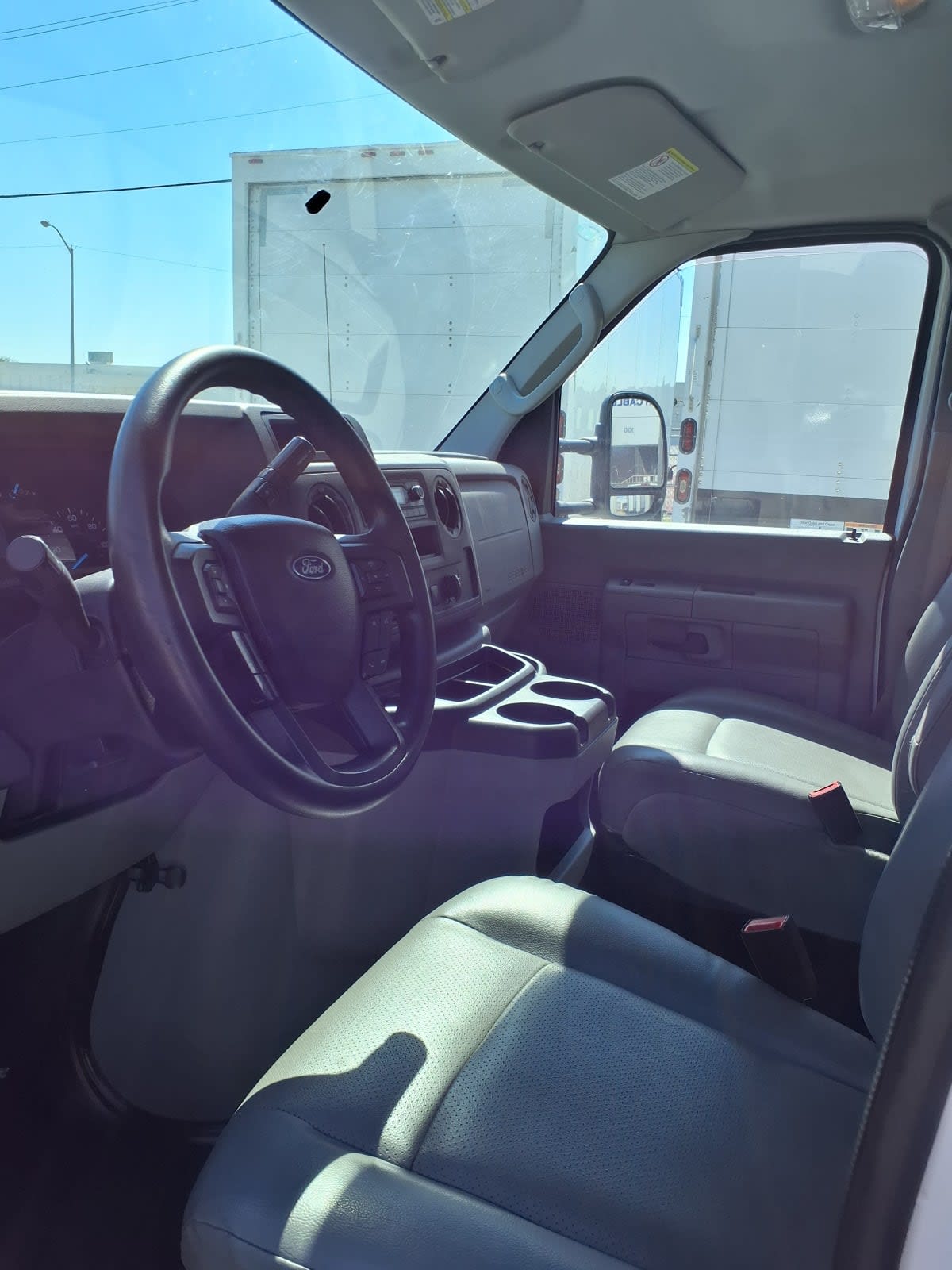Used 2022 Ford E-450 Cutaway - photo 7