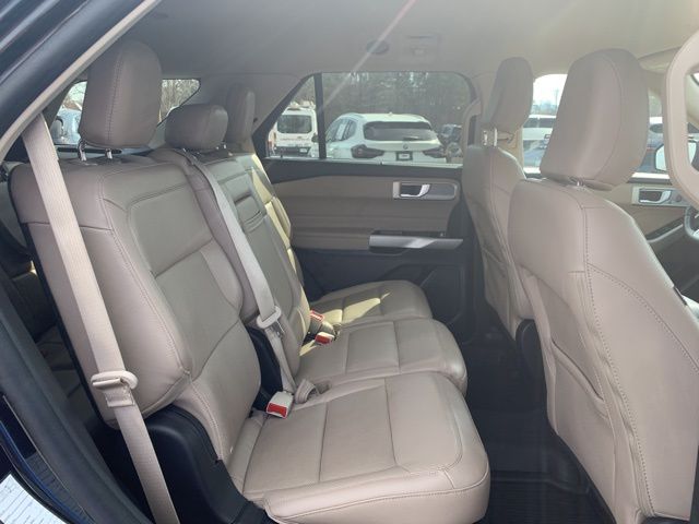 Used 2023 Ford Explorer Limited - photo 3