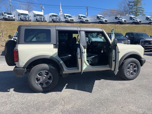 New 2026 Ford Bronco - photo 2