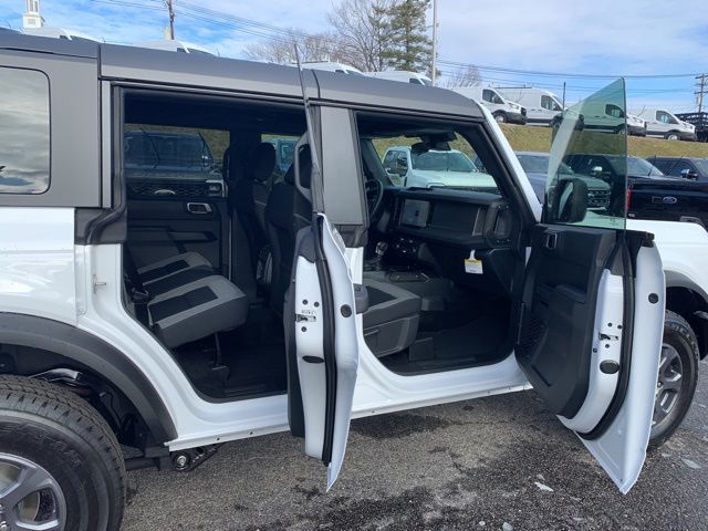 New 2025 Ford Bronco - photo 2