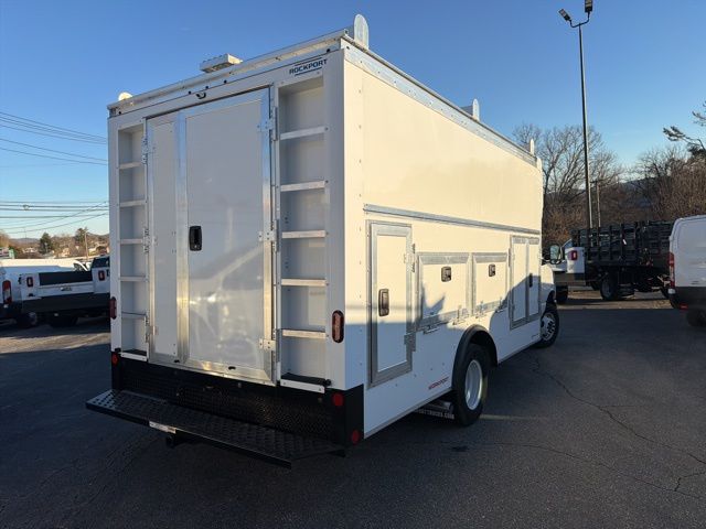 New 1996 Ford E-450 Cutaway - photo 18