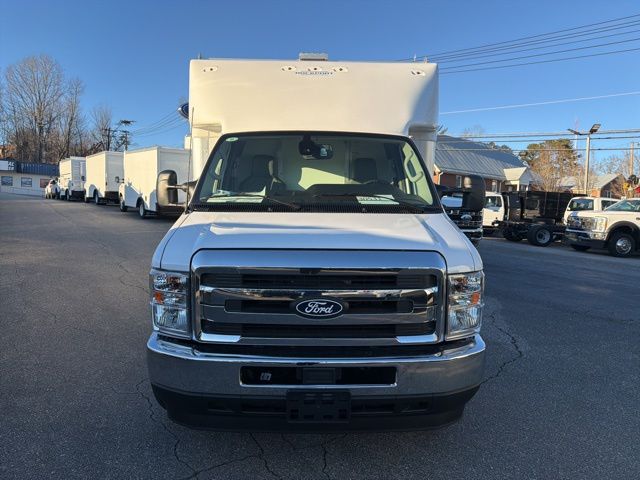New 1996 Ford E-450 Cutaway - photo 24