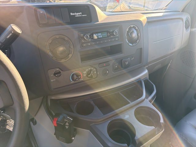 New 1996 Ford E-450 Cutaway - photo 28