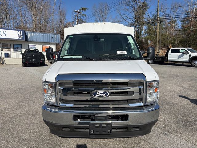 New 2026 Ford E-350 Cutaway - photo 16