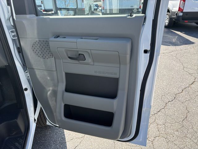 New 2026 Ford E-350 Cutaway - photo 23