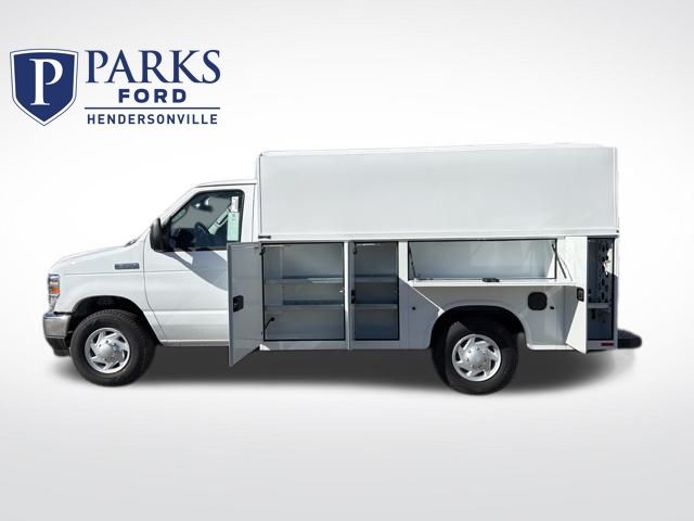New 2026 Ford E-350 Cutaway - photo 26