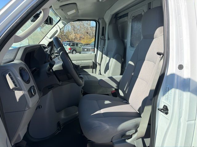 New 2026 Ford E-350 Cutaway - photo 28