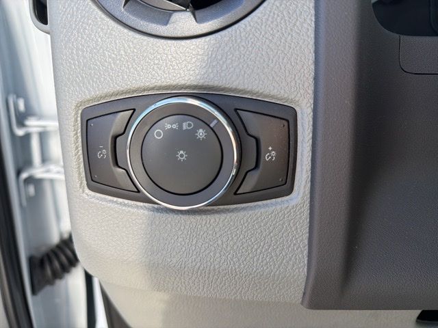 New 2026 Ford E-350 Cutaway - photo 10