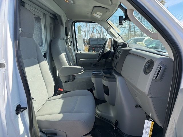 New 2026 Ford E-350 Cutaway - photo 16