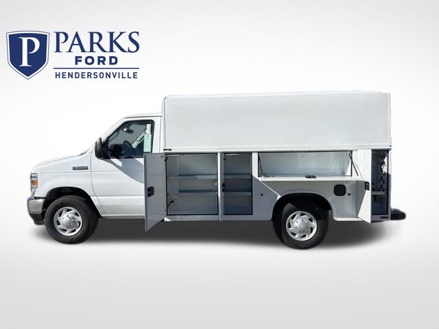 New 2026 Ford E-350 Cutaway - photo 21