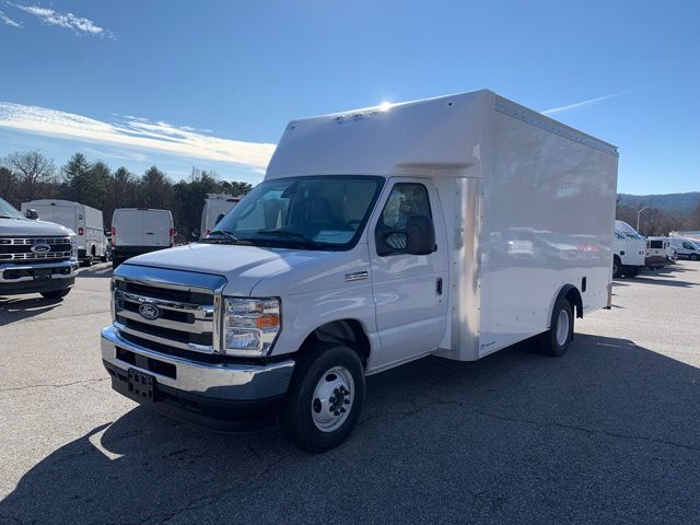 New 2026 Ford E-350 Cutaway - photo 22