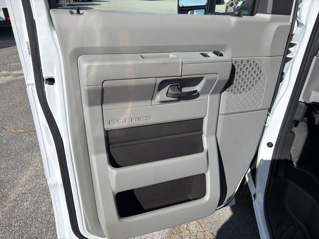 New 2026 Ford E-350 Cutaway - photo 20