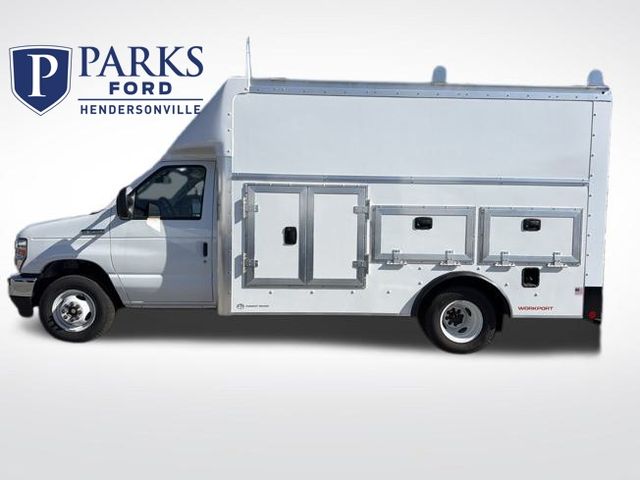 New 2026 Ford E-350 Cutaway - photo 25