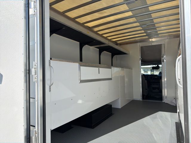 New 2026 Ford E-350 Cutaway - photo 27