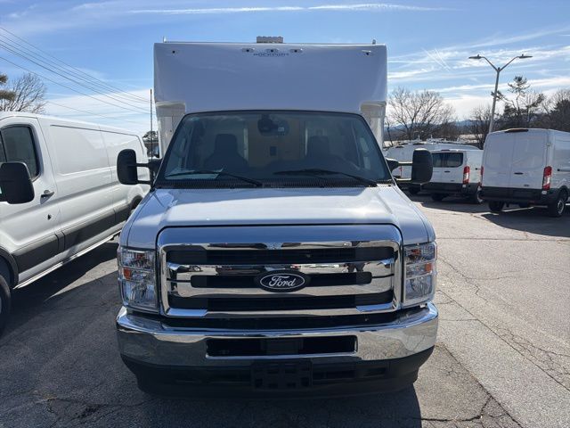 New 2026 Ford E-350 Cutaway - photo 29