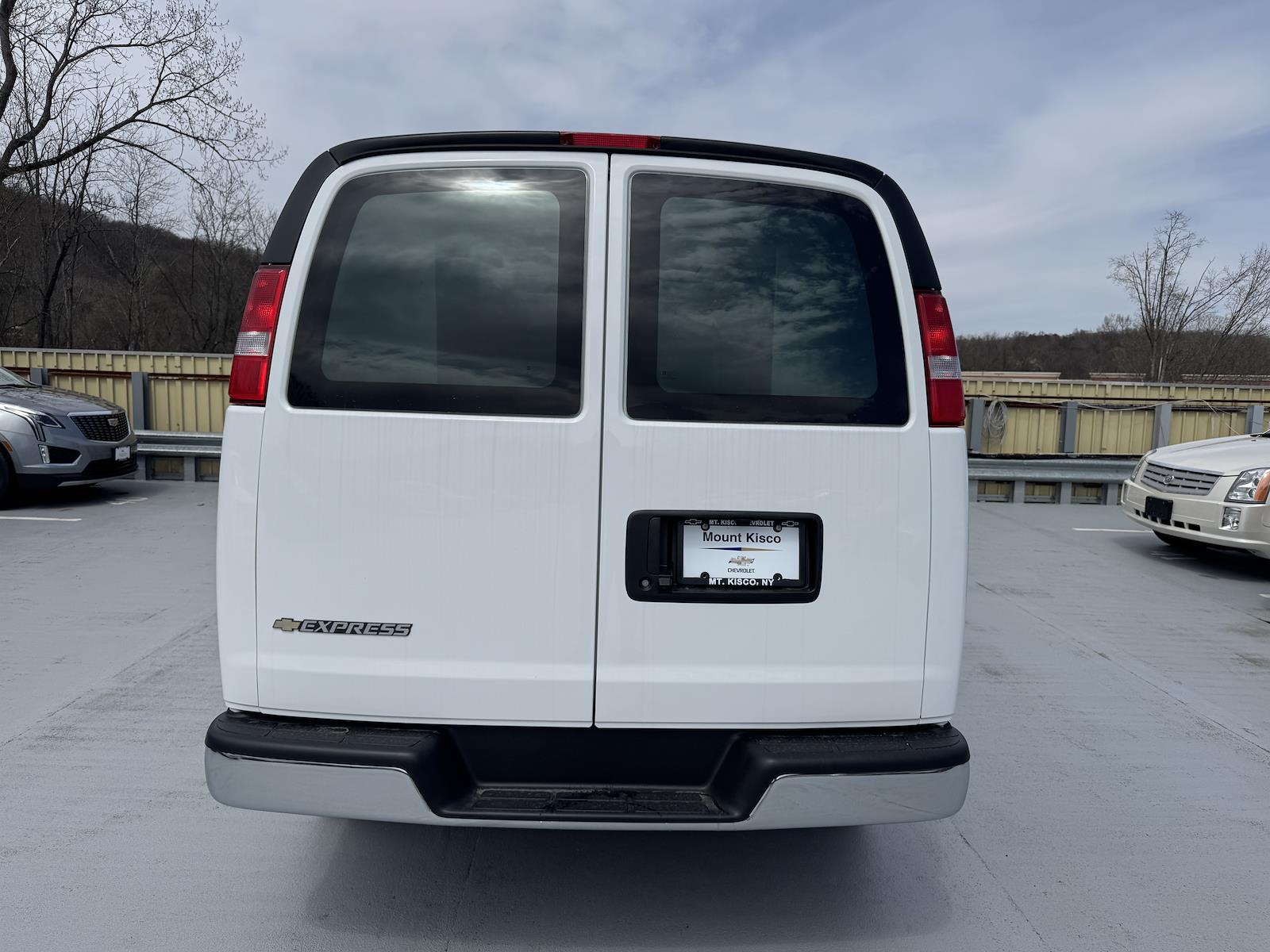New 2025 Chevrolet Express 2500 Empty Cargo Van - photo 4