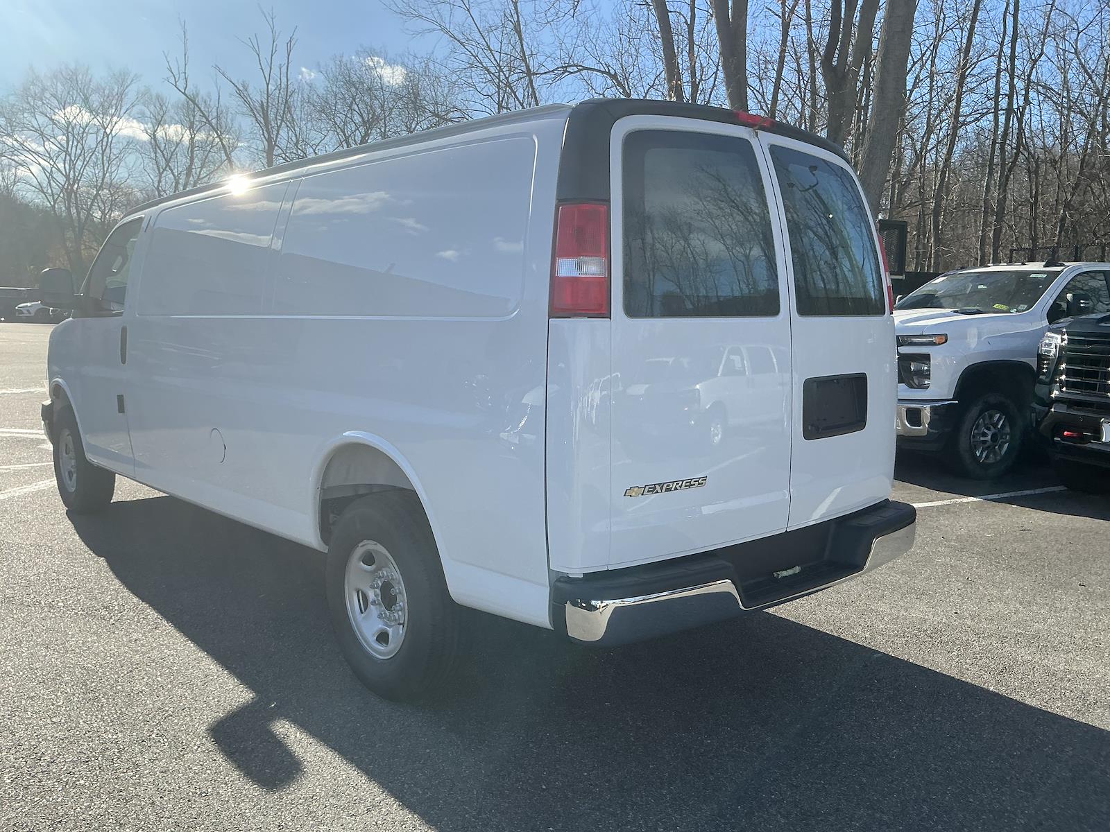 New 2025 Chevrolet Express 3500 Empty Cargo Van - photo 3