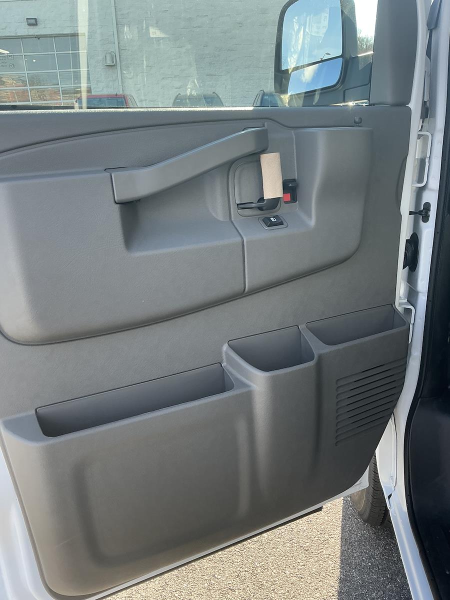 New 2025 Chevrolet Express 3500 Empty Cargo Van - photo 11