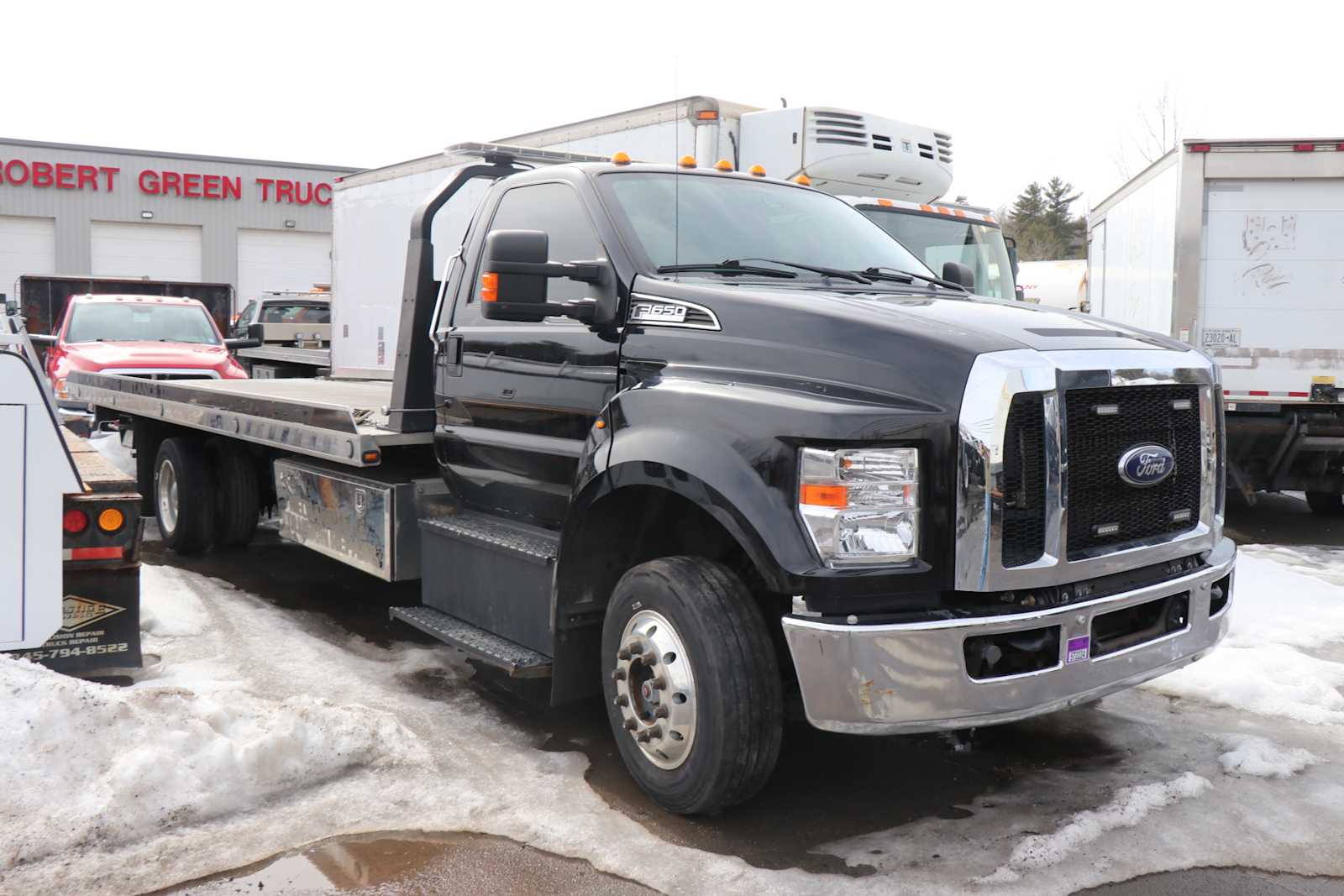 Used 2022 Ford F-650 - photo 1