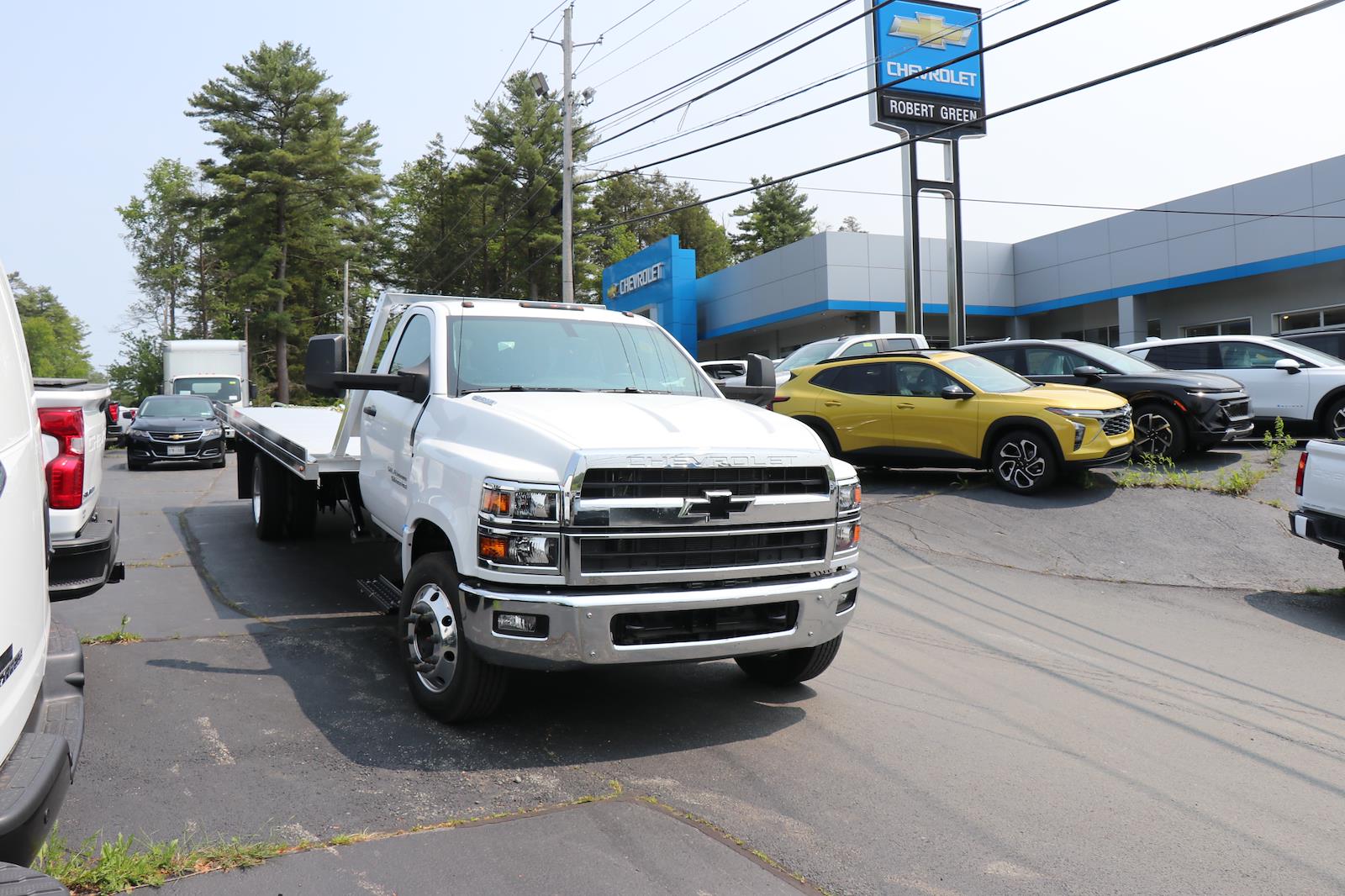 New 2024 Chevrolet Silverado 5500 - photo 2