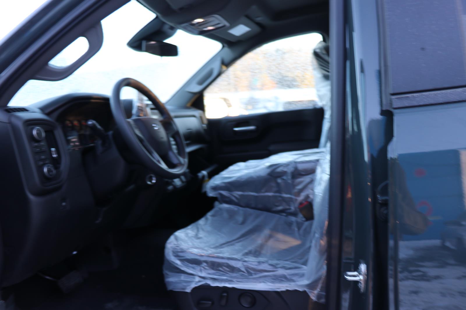 New 2026 Chevrolet Silverado 1500 Custom Crew Cab - photo 3