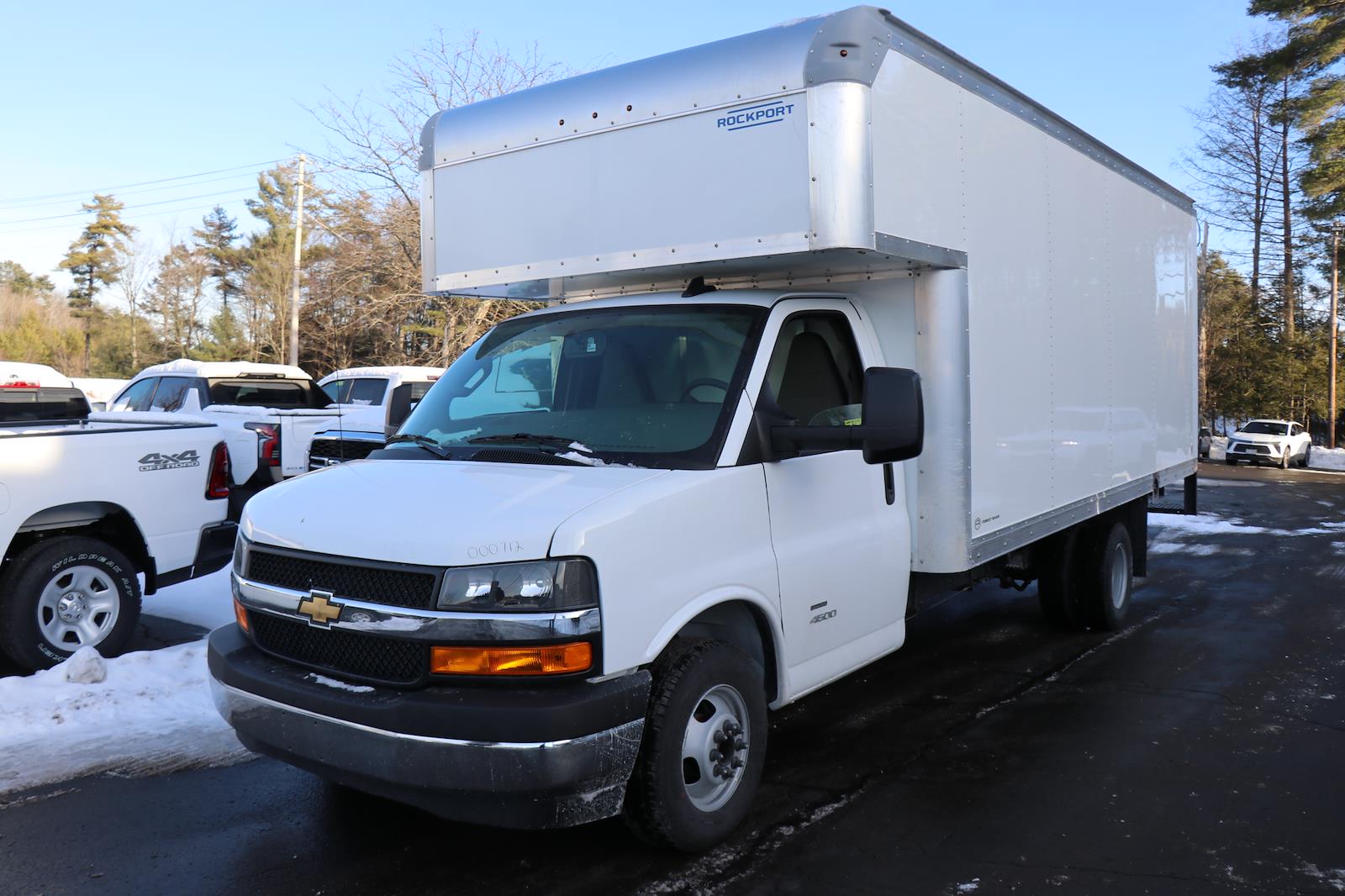 New 2026 Chevrolet Express 4500 - photo 1
