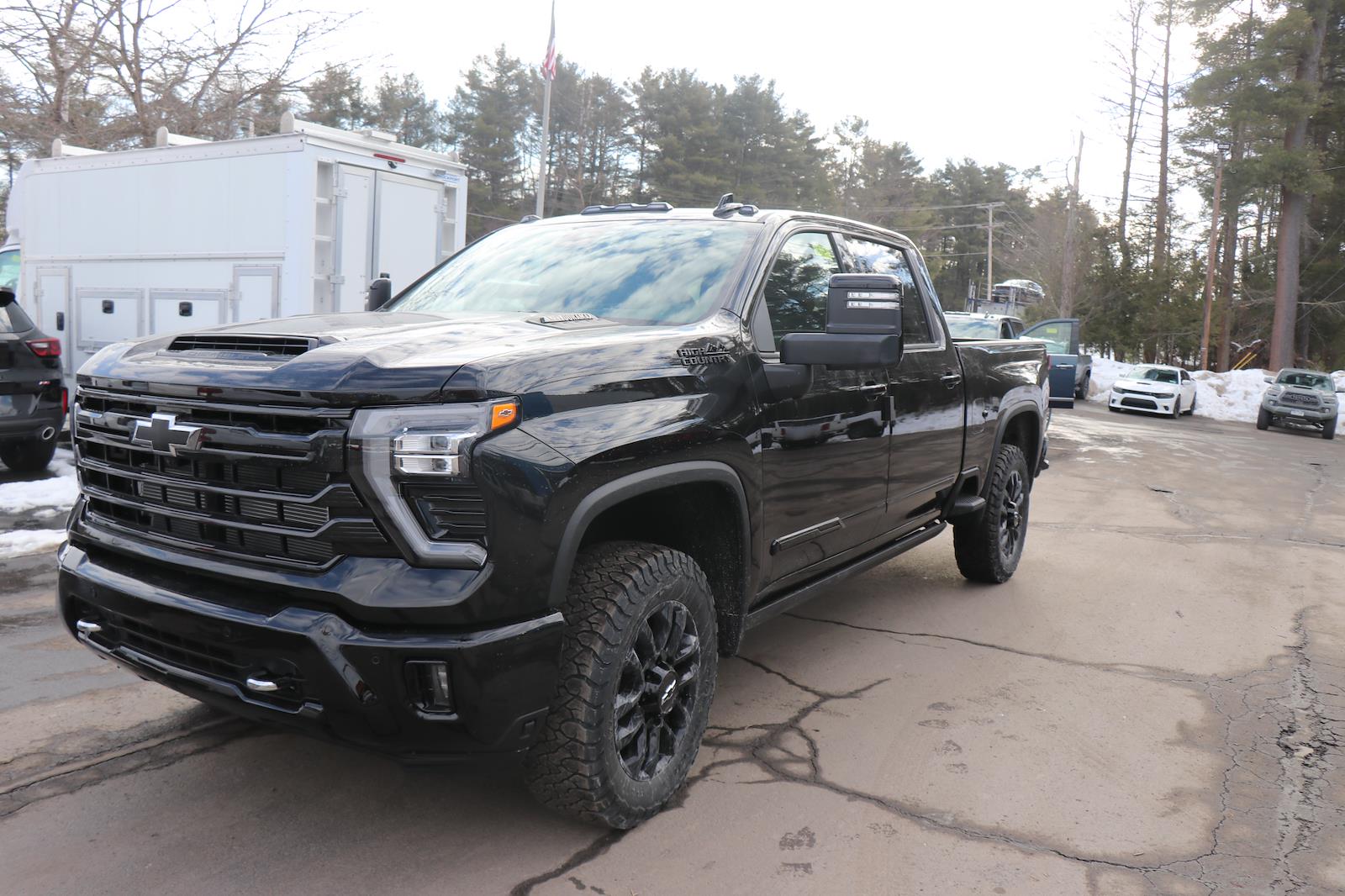 New 2026 Chevrolet Silverado 2500 - photo 2