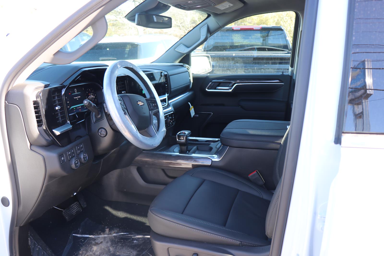 New 2026 Chevrolet Silverado 1500 - photo 2