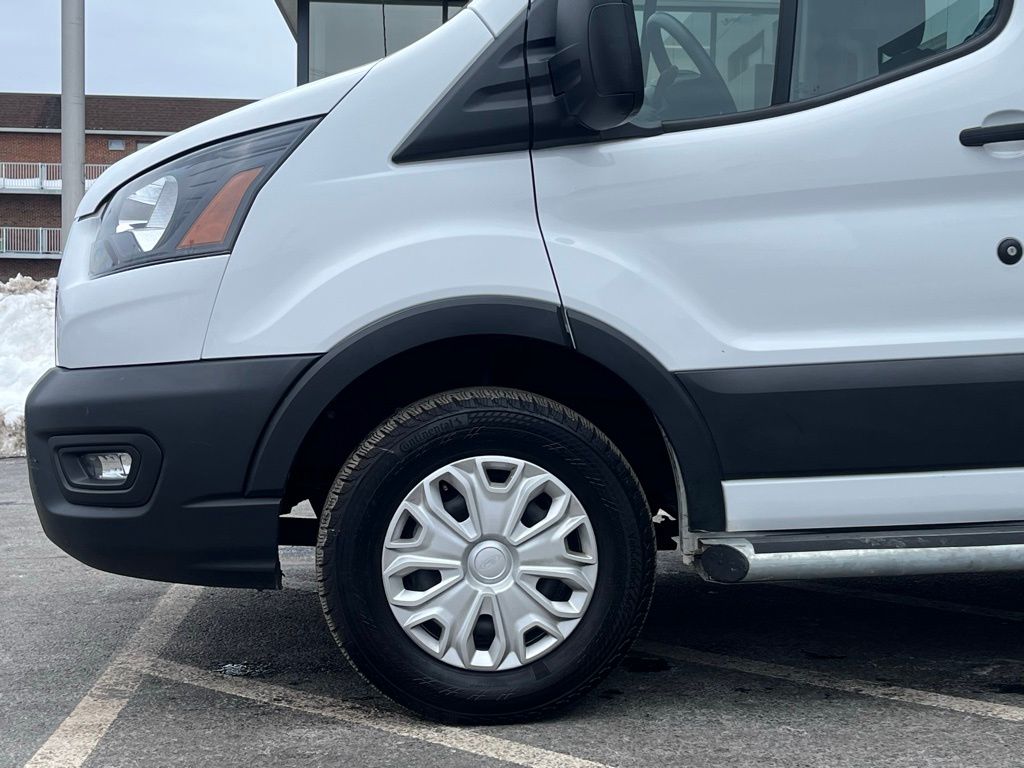 Used 2023 Ford Transit 250 - photo 1