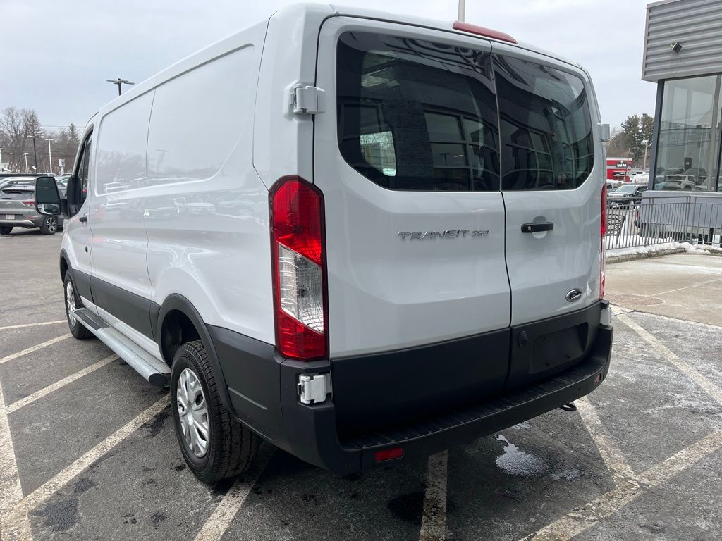 Used 2023 Ford Transit 250 - photo 2